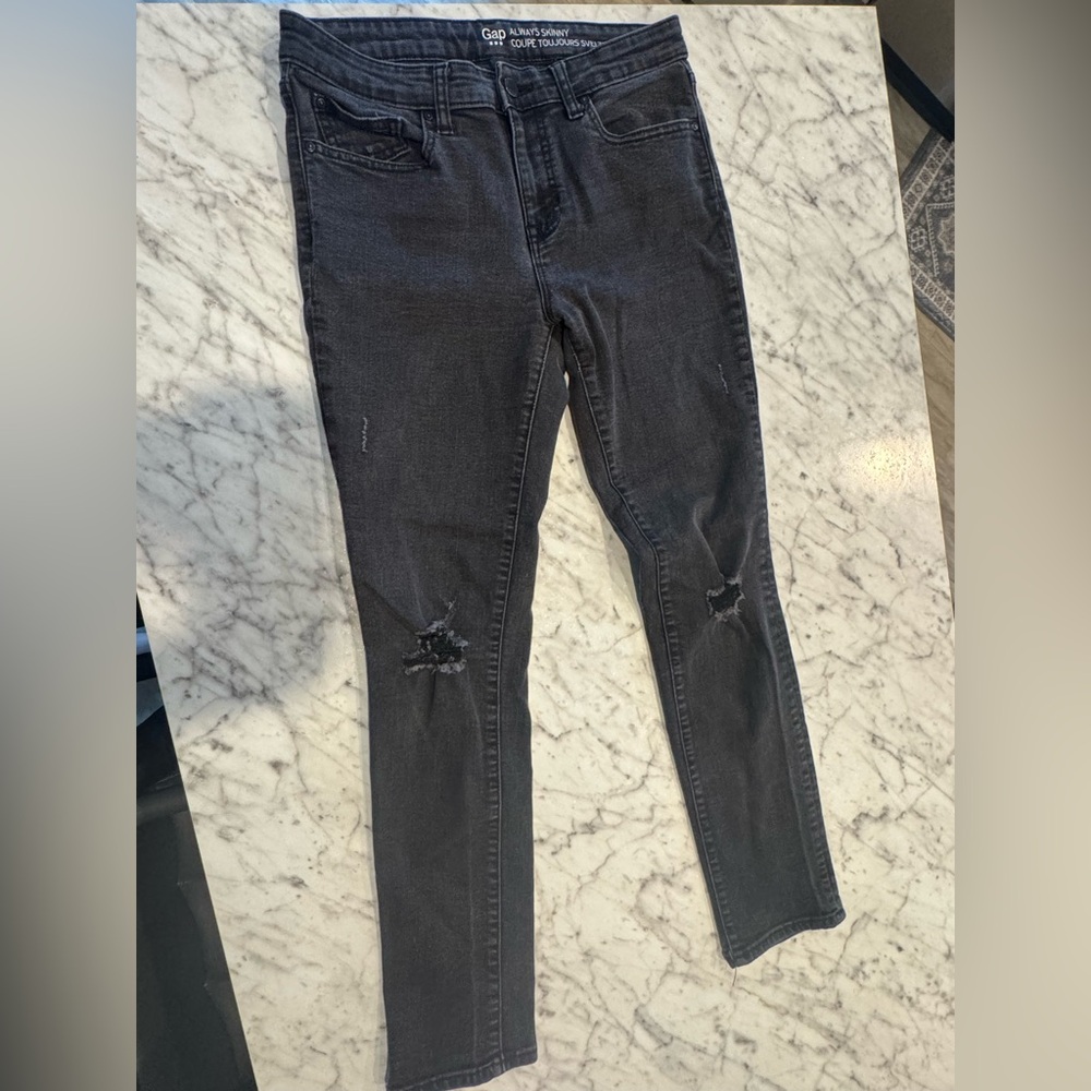 GAP Women's Black Distressed Skinny Jeans